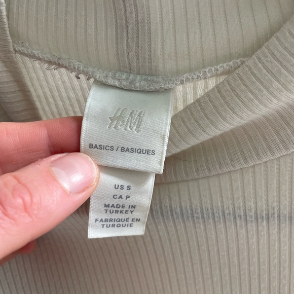 H&M Basics Set - Picture 7 of 8